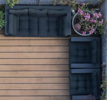 Loungebank en stoelen beschikbaar voor biedingen