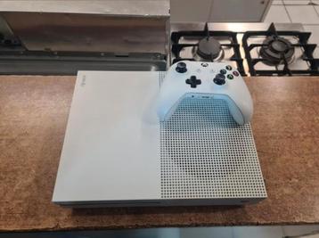 xbox One S + 3 Games beschikbaar voor biedingen