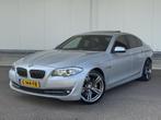 BMW 5-serie 535i High Executive|PANO|MEMORY|HUD|20"|H&K|SPOR, Auto's, Euro 5, Achterwielaandrijving, Gebruikt, 1675 kg