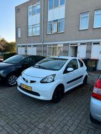 Toyota Aygo 1.0 12V Vvt-i 3DRS MMT 2008 Wit, Auto's, Toyota, Voorwielaandrijving, 4 stoelen, Origineel Nederlands, Handgeschakeld