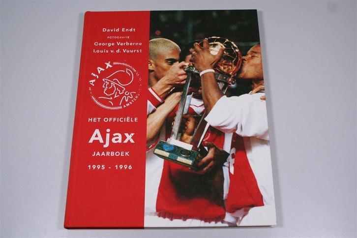 Het officiele Ajax jaarboek 1995-1996, Boeken, Sportboeken, Zo goed als nieuw, Balsport, Ophalen of Verzenden