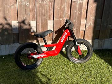 Rode Berg Loopfiets beschikbaar voor biedingen