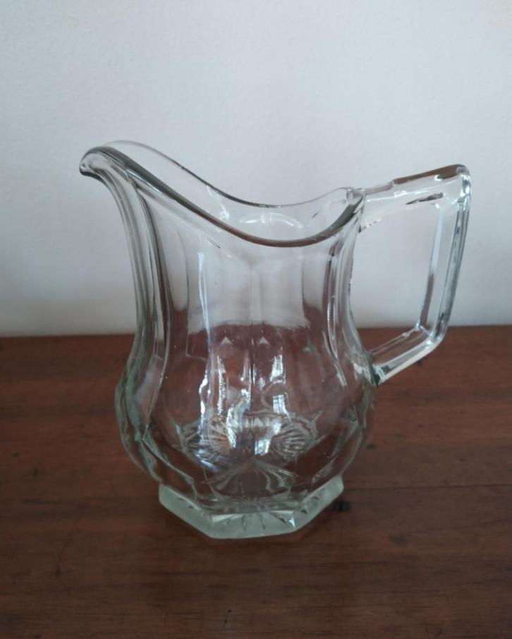 Chippendale waterkan, persglas, Antiek en Kunst, Antiek | Glas en Kristal, Ophalen of Verzenden