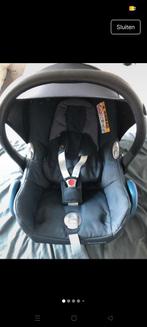 Maxicosi met adapters voor kinderwagen, Overige merken, Autogordel, Ophalen of Verzenden, Zo goed als nieuw