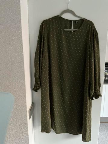 Jurk beschikbaar voor biedingen