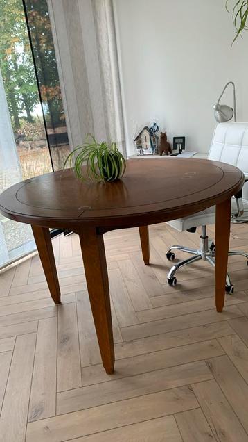 Kersenhouten Eettafel  beschikbaar voor biedingen