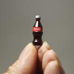 2 Flesjes Coca Cola Deze, Ophalen of Verzenden, Poppenhuis