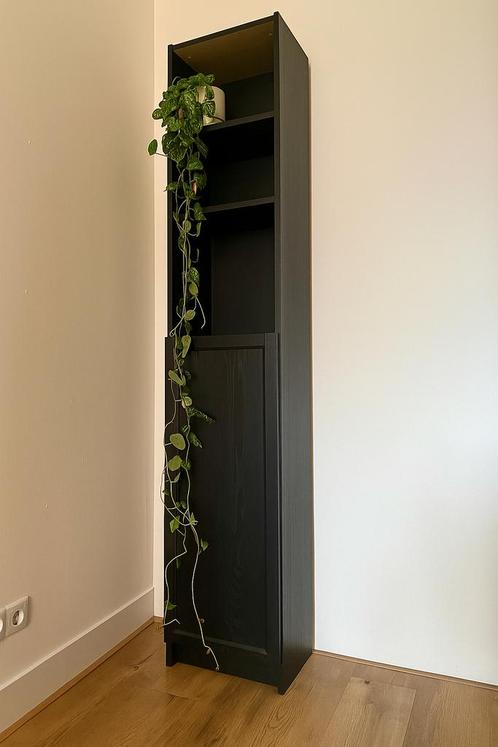 Billy boekenkast met deur zwart eiken, Huis en Inrichting, Kasten | Boekenkasten, Zo goed als nieuw, 50 tot 100 cm, 200 cm of meer