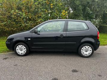 Volkswagen Polo 1.4 55KW 2004 Zwart met nieuwe APK! beschikbaar voor biedingen