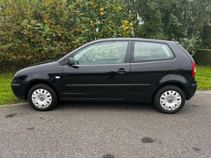 Volkswagen Polo 1.4 55KW 2004 Zwart met nieuwe APK!, Auto's, Volkswagen, Bedrijf, Polo, Benzine, Euro 4, C, Hatchback, Handgeschakeld