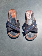 Prachtige tommy hilfiger zwarte slippers 44, Slippers, Zwart, Tommy Hilfiger, Ophalen of Verzenden