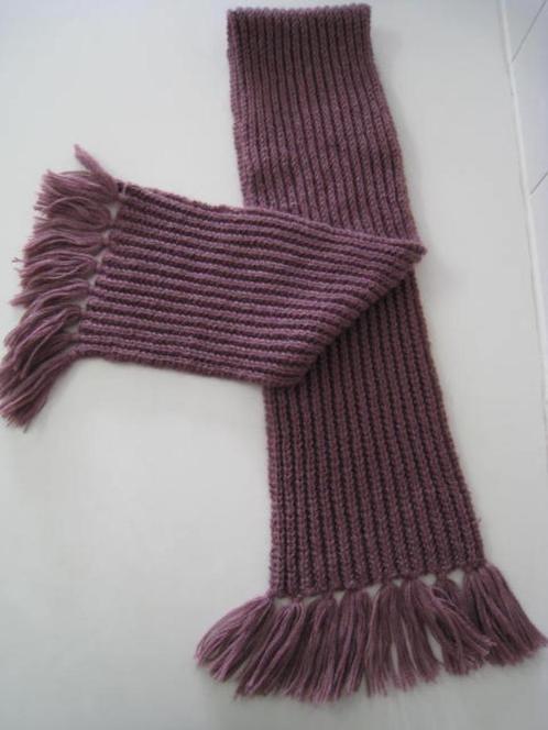 Damessjaal, bordeaux/paars, dik & zacht, met franjes, nieuw!, Kleding | Dames, Mutsen, Sjaals en Handschoenen, Nieuw, Sjaal, Ophalen of Verzenden