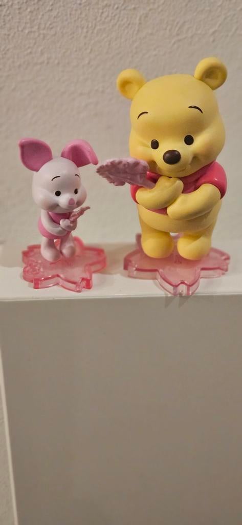 Winnie the pooh met knortje beeldje, Ophalen of Verzenden