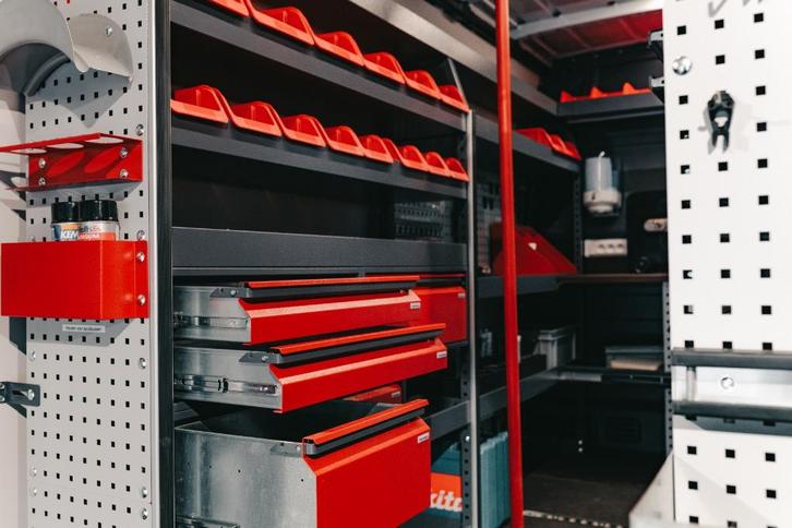 Zelf bestelwagen inrichten? Ontdek onze DOE-HET-ZELF rekken!, Auto diversen, Auto-accessoires, Nieuw, Ophalen of Verzenden