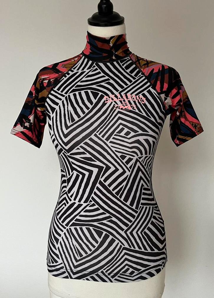 Bllabong zwemshirt met korte mouwen maat S, Kleding | Dames, Badmode en Zwemkleding, Zo goed als nieuw, Ophalen of Verzenden