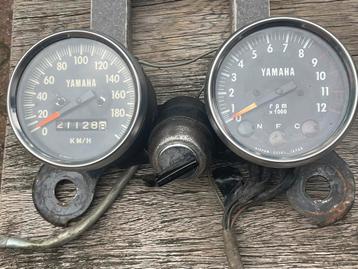 YAMAHA 1969 YDS6 kilometerteller en toerenteller + contact beschikbaar voor biedingen
