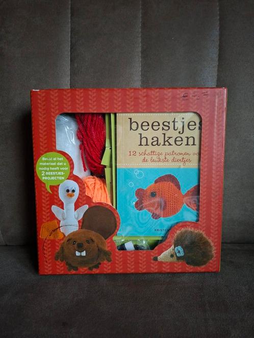 Beestjes haken boek-box nieuw!, Hobby en Vrije tijd, Breien en Haken, Zo goed als nieuw, Haken, Patroon of Boek, Ophalen of Verzenden