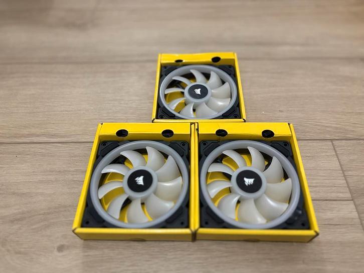 Corsair LL120 RGB Fan - PC Case Ventilator, Computers en Software, Computerkoelers, Zo goed als nieuw, Luchtkoeling, Ophalen of Verzenden