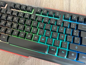 GAMING TOETSENBORD K9 RGB VERLICHTING 19-KEY ROLLOVER USB beschikbaar voor biedingen