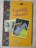 Manege meiden Eindelijk vakantie! - hardcover boek, Boeken, Ophalen of Verzenden, Zo goed als nieuw, Manegemeiden