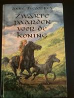Zwarte Paarden voor de Koning - Anne McCaffrey, Ophalen of Verzenden, Gelezen