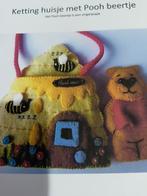 Patroon kettinghuisje met pooh beertje, Ophalen of Verzenden, Zo goed als nieuw, Boek of Patroon