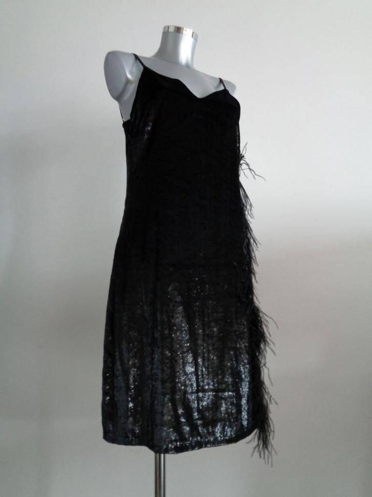 Ana Alcazar velvet jurk met veren, maat 38, Nieuw, kaartje, Kleding | Dames, Jurken, Nieuw, Maat 38/40 (M), Zwart, Knielengte