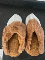 Witte Pantoffels, Ophalen of Verzenden, Zo goed als nieuw, Pantoffels of Sloffen