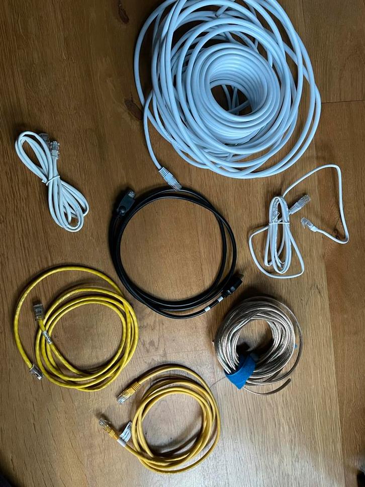 Grote Set Kabels - Netwerkkabels, Audio Kabels, etc., Computers en Software, Pc- en Netwerkkabels, Gebruikt, Ophalen of Verzenden