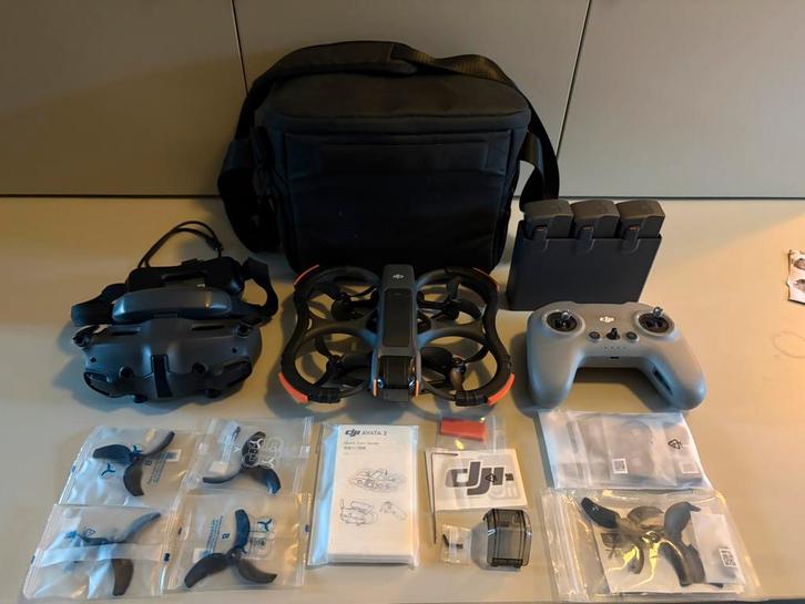 DJI Avata 2 fly more combo met controller en assorties, Audio, Tv en Foto, Drones, Zo goed als nieuw, Drone met camera, Ophalen of Verzenden