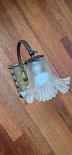 Antieke art nouveau wandlamp met matglazen kapje vintage, Antiek en Kunst, Antiek | Lampen, Ophalen