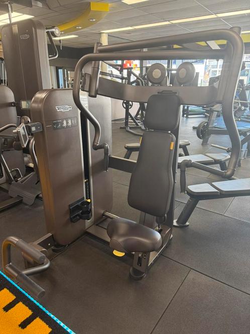 Technogym Artis Chestpress, Sport en Fitness, Fitnessapparatuur, Zo goed als nieuw, Krachtstation, Kunststof, Ophalen