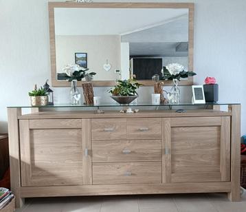 dressoir en spiegel beschikbaar voor biedingen