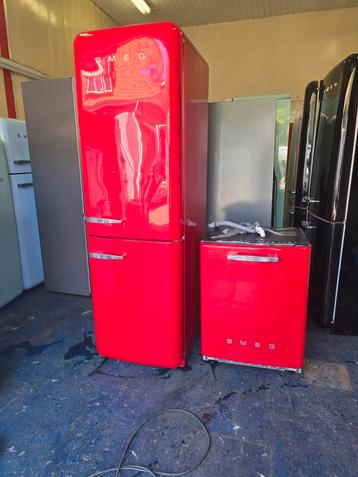 Smeg Koelvriescombie rood(ook als setje). beschikbaar voor biedingen
