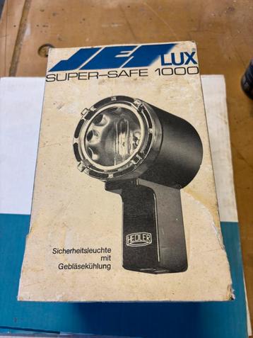 Helder lamp 1000 LUX beschikbaar voor biedingen