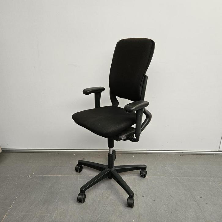 Ahrend bureaustoel - zwarte stof, Huis en Inrichting, Bureaustoelen, Gebruikt