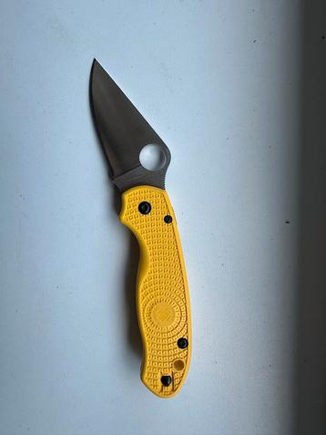 Spyderco para 3 salt beschikbaar voor biedingen