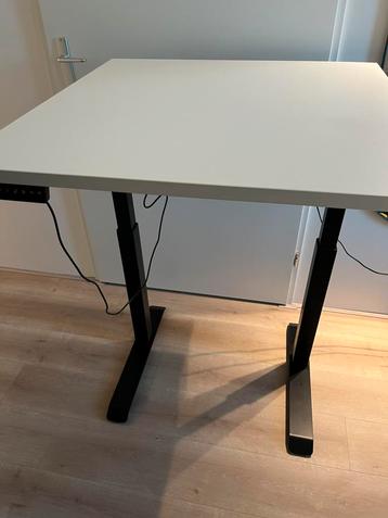 Prachtige sta zit worktrainer studydesk bureau 80x80 beschikbaar voor biedingen