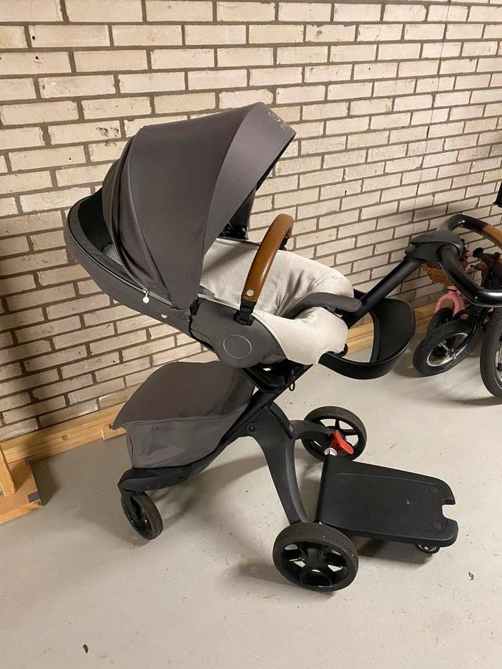 Stokke Xplory X grijze wandelwagen kinderwagen zgan, Kinderen en Baby's, Kinderwagens en Combinaties, Zo goed als nieuw, Overige merken