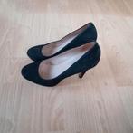 Zwarte suède pumps van
Manfield - maat 39, Kleding | Dames, Schoenen, Ophalen of Verzenden, Zo goed als nieuw, Zwart