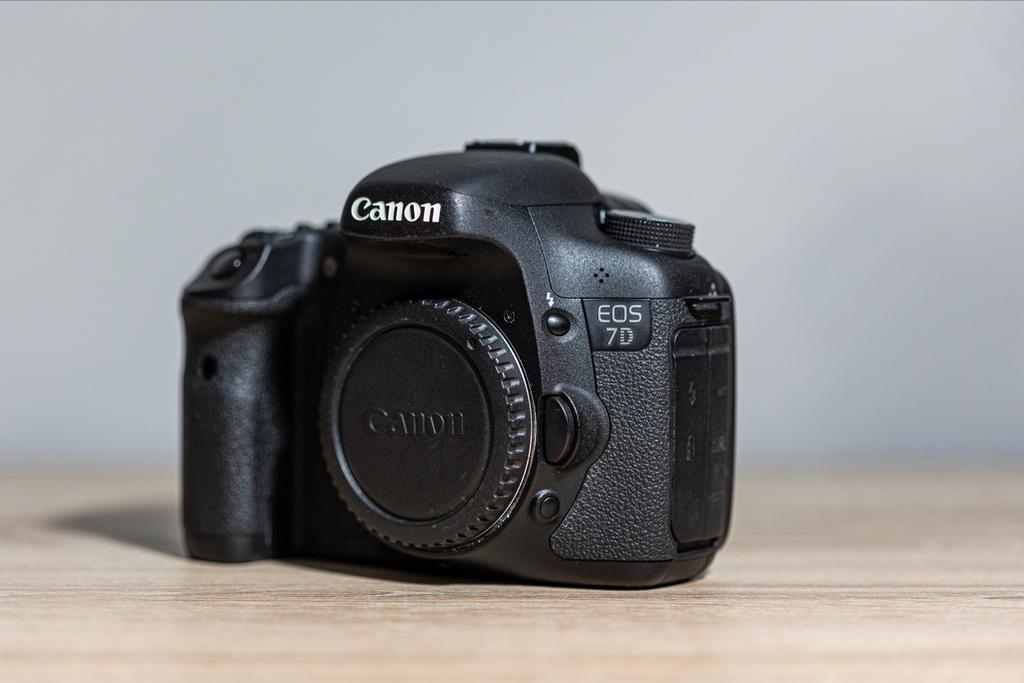 Canon 7D met batterygrip, Gebruikt, Spiegelreflex, Canon, Ophalen of Verzenden