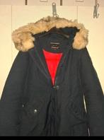 Paragoose damesjack. Blauwe jas met capuchon, Ophalen, Gedragen, Blauw