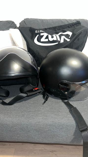 2 stuks Vinz Helmen beschikbaar voor biedingen