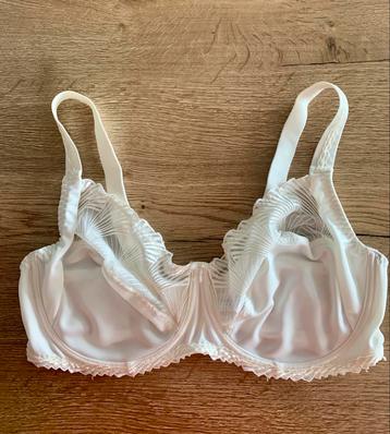 Prima donna 100E full cup ivoor borduur beschikbaar voor biedingen