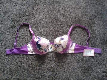 Hunkemöller voorgevormde beugelbh maat 75 C beschikbaar voor biedingen