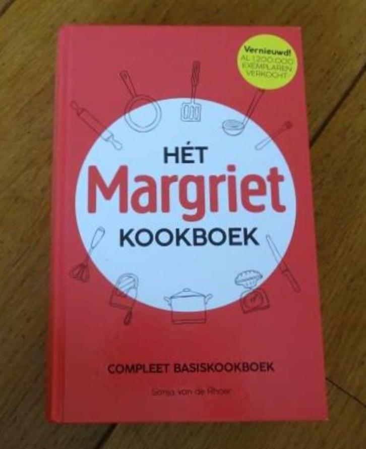 Het Margriet kookboek - Sonja van de Rhoer - drukjaar 2018, Boeken, Kookboeken, Zo goed als nieuw, Voorgerechten en Soepen, Hoofdgerechten