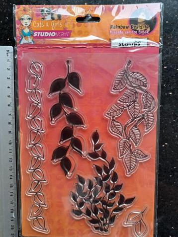 STUDIOLIGHT RAINBOW STEMPELS BLADEREN JOURNALING MIXED MEDIA beschikbaar voor biedingen
