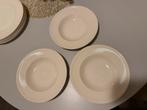 Drie diepe borden wedgwood windsor, Ophalen of Verzenden, Zo goed als nieuw, Bord