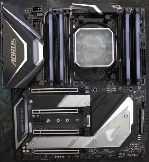 AMD Threadripper 2990WX+Aorus XTREME X399+64GB RAM+Waterblok, Computers en Software, Processors, Gebruikt, 32-core, 4 Ghz of meer