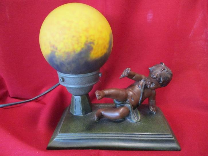 Zeer mooie Art Deco lamp met fraai vormgegeven putto, Moreau, Antiek en Kunst, Antiek | Lampen, Verzenden